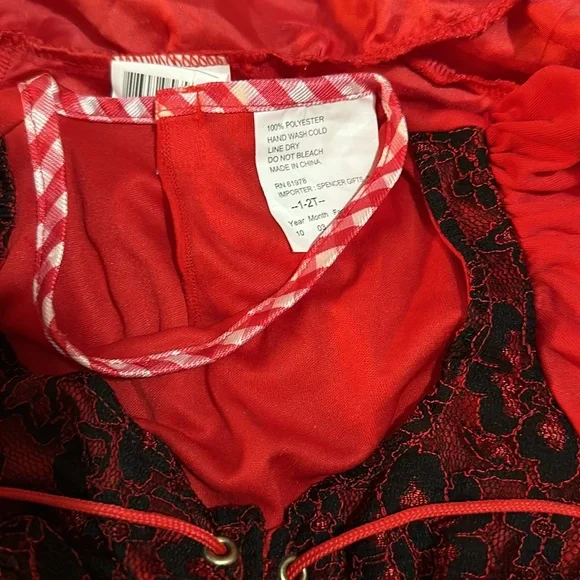 Red Riding hood - Picture 2 of 2